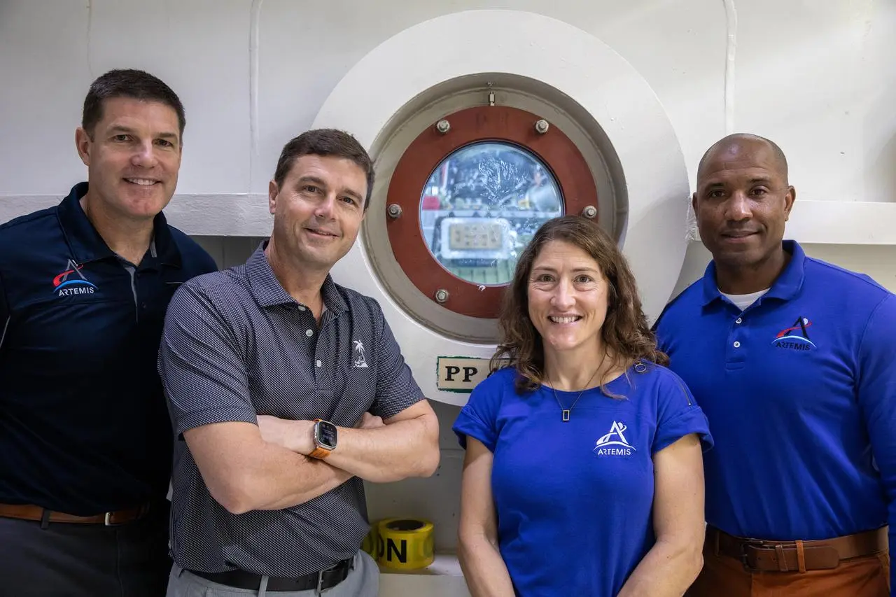 Artemis II crew together